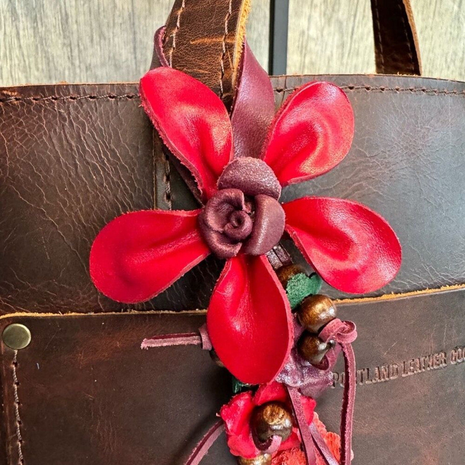 Daisy Flower Leather Bag Charm Leather Purse Crossbody Keychain NEW