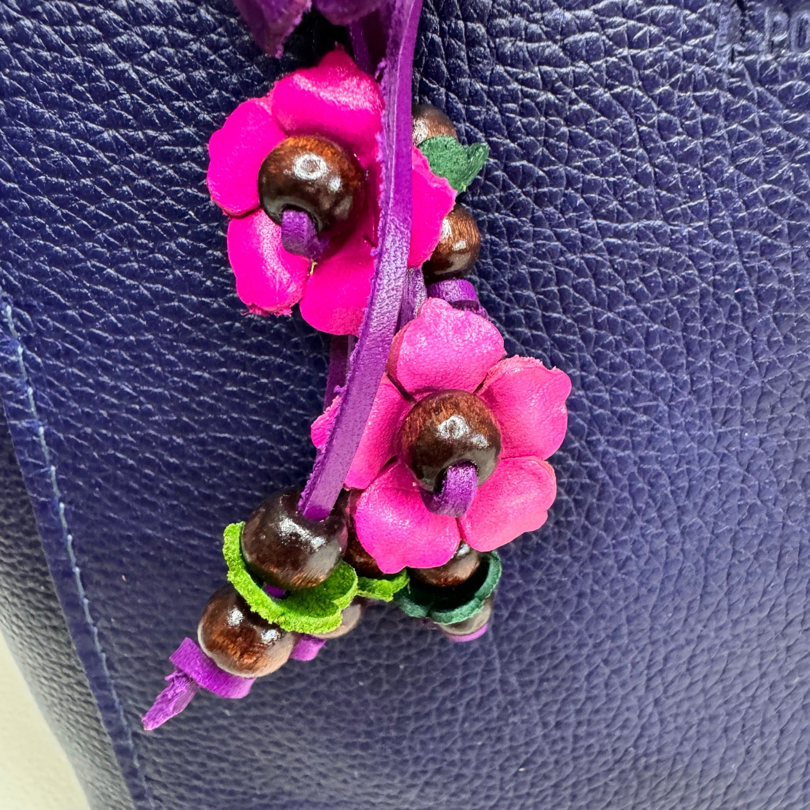 Daisy Flower Leather Bag Charm Leather Purse Crossbody Keychain NEW