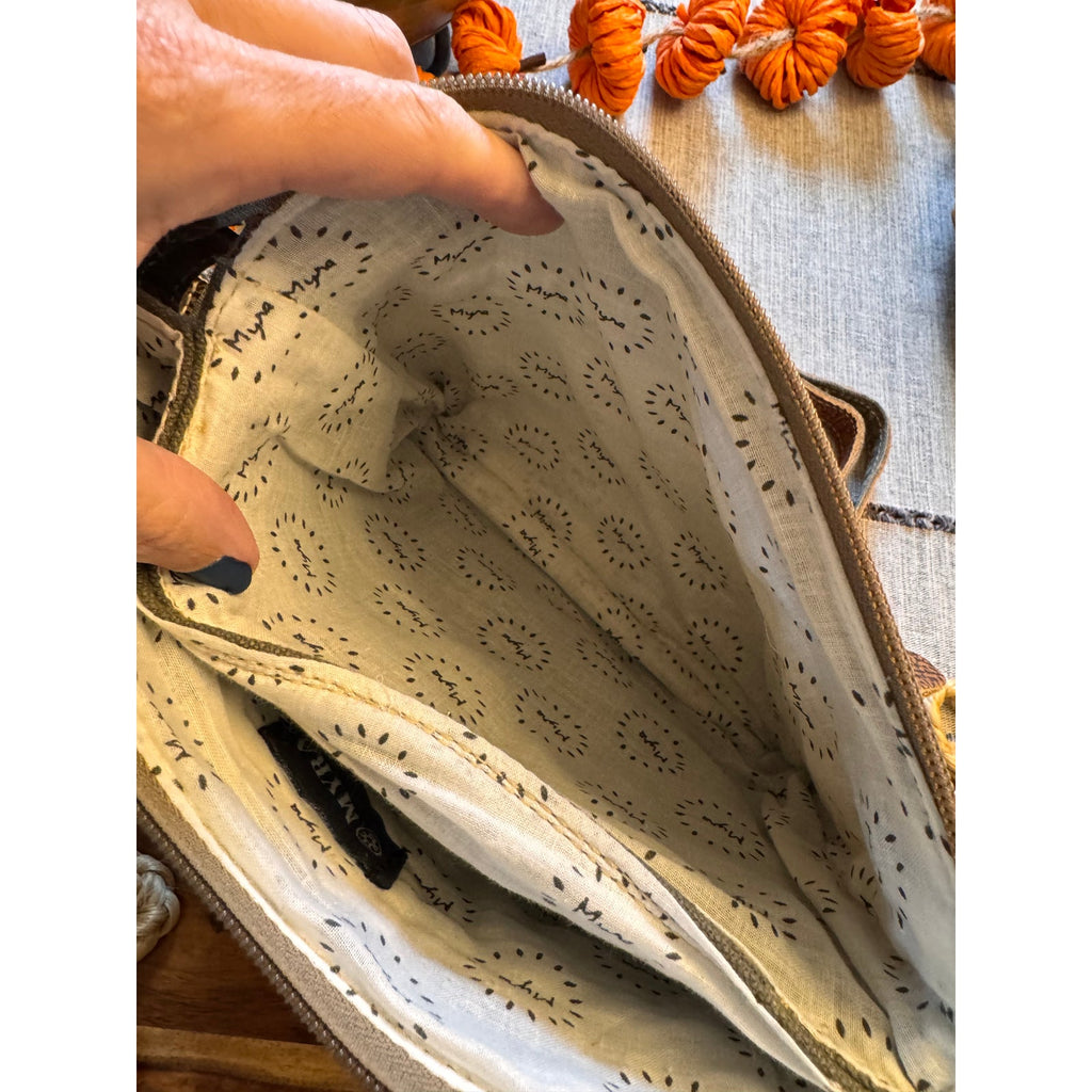 Vintage Hibiscus Flower and Fringe Crossbody Bag Neutral Boho Bag 9 x 8 NEW!