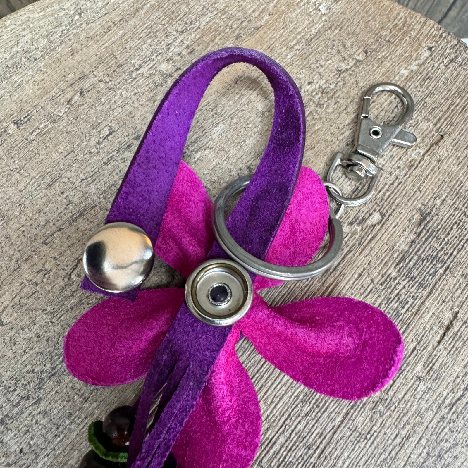 Daisy Flower Leather Bag Charm Leather Purse Crossbody Keychain NEW