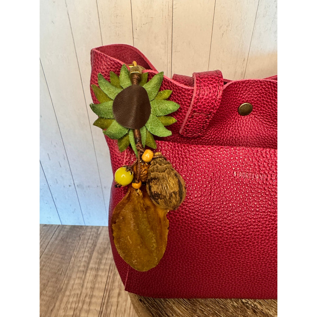 Summer Daisy Green Purse Charm Genuine Leather Sunflower Flower Bag Charm NEW!