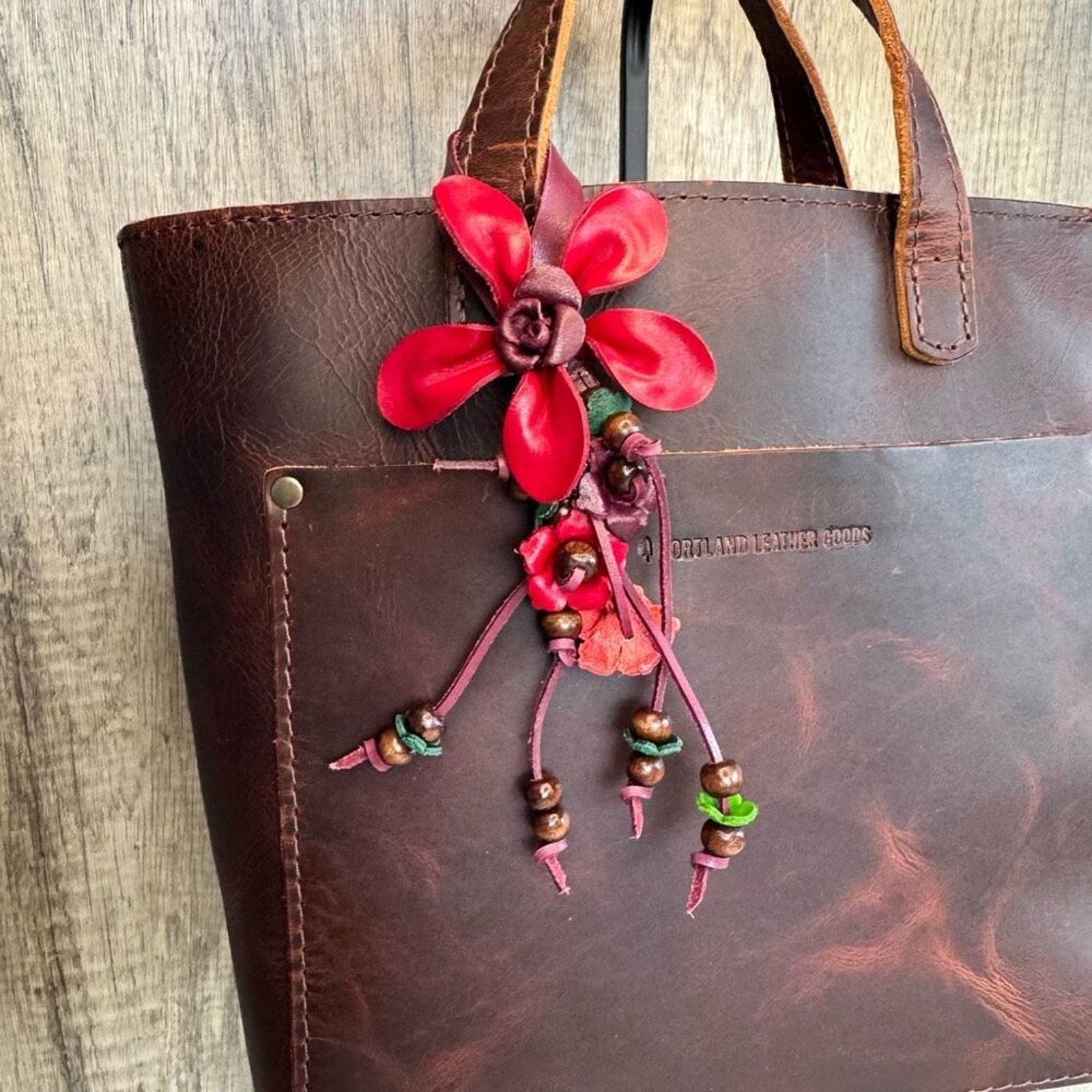 Daisy Flower Leather Bag Charm Leather Purse Crossbody Keychain NEW