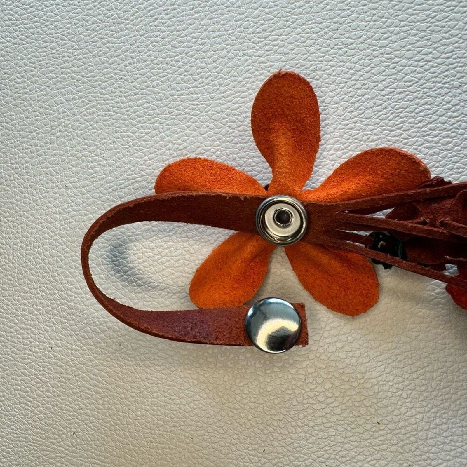 Daisy Flower Leather Bag Charm Leather Purse Crossbody Keychain NEW