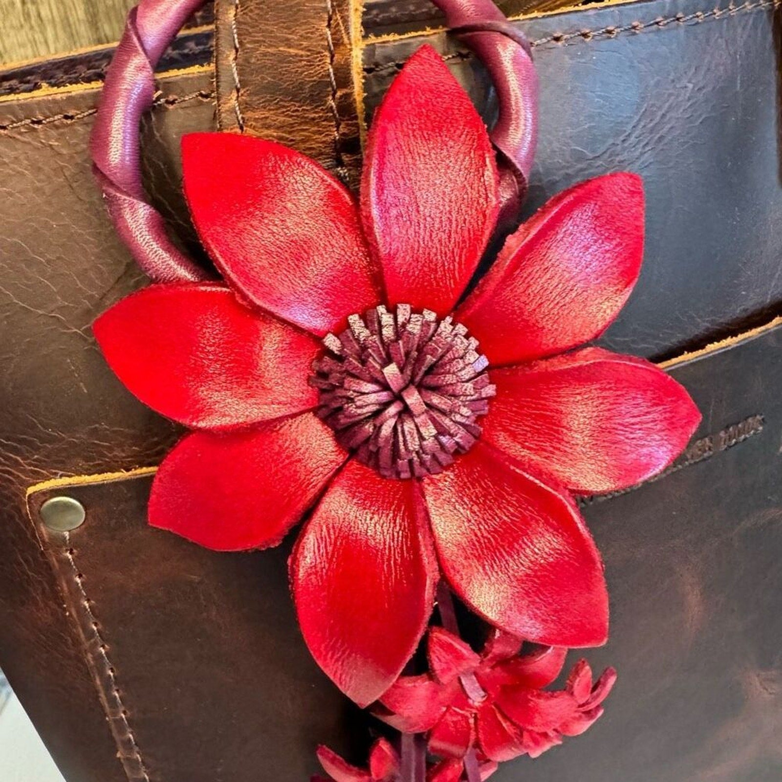 Daisy Leather Bag Charm Leather Purse Summer Flower Crossbody NEW