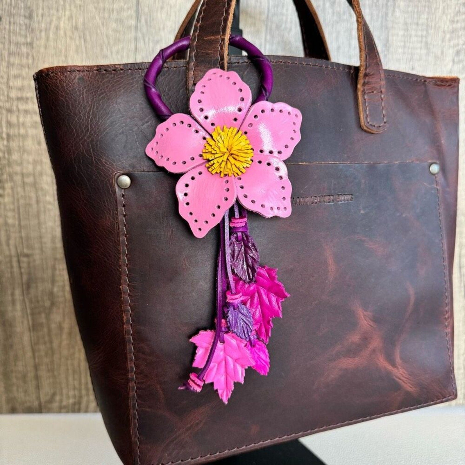 Daisy Leather Bag Charm Leather Purse Pink Flower Crossbody NEW