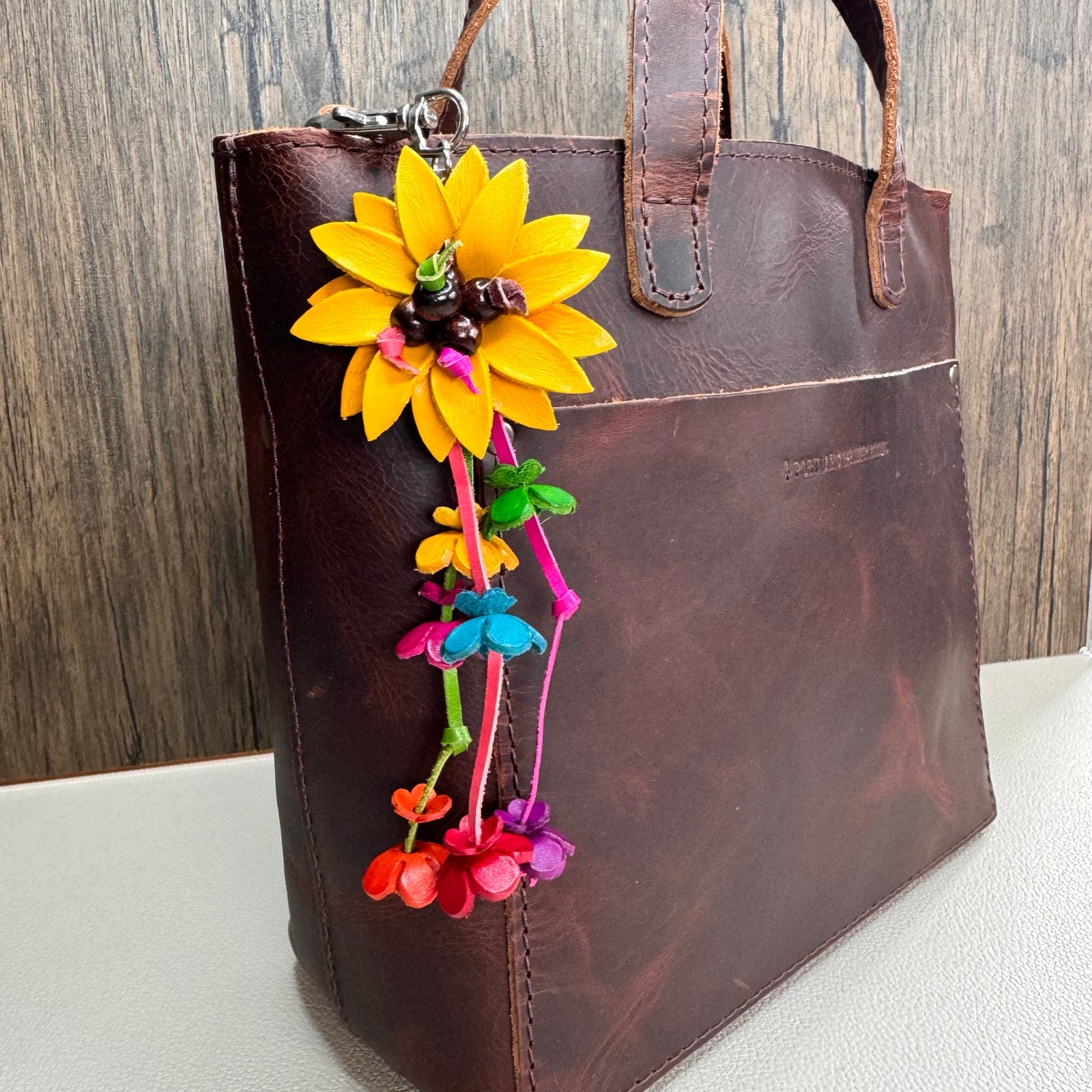 Daisy Flower Leather Bag Charm Genuine Leather Purse Crossbody Keychain NEW