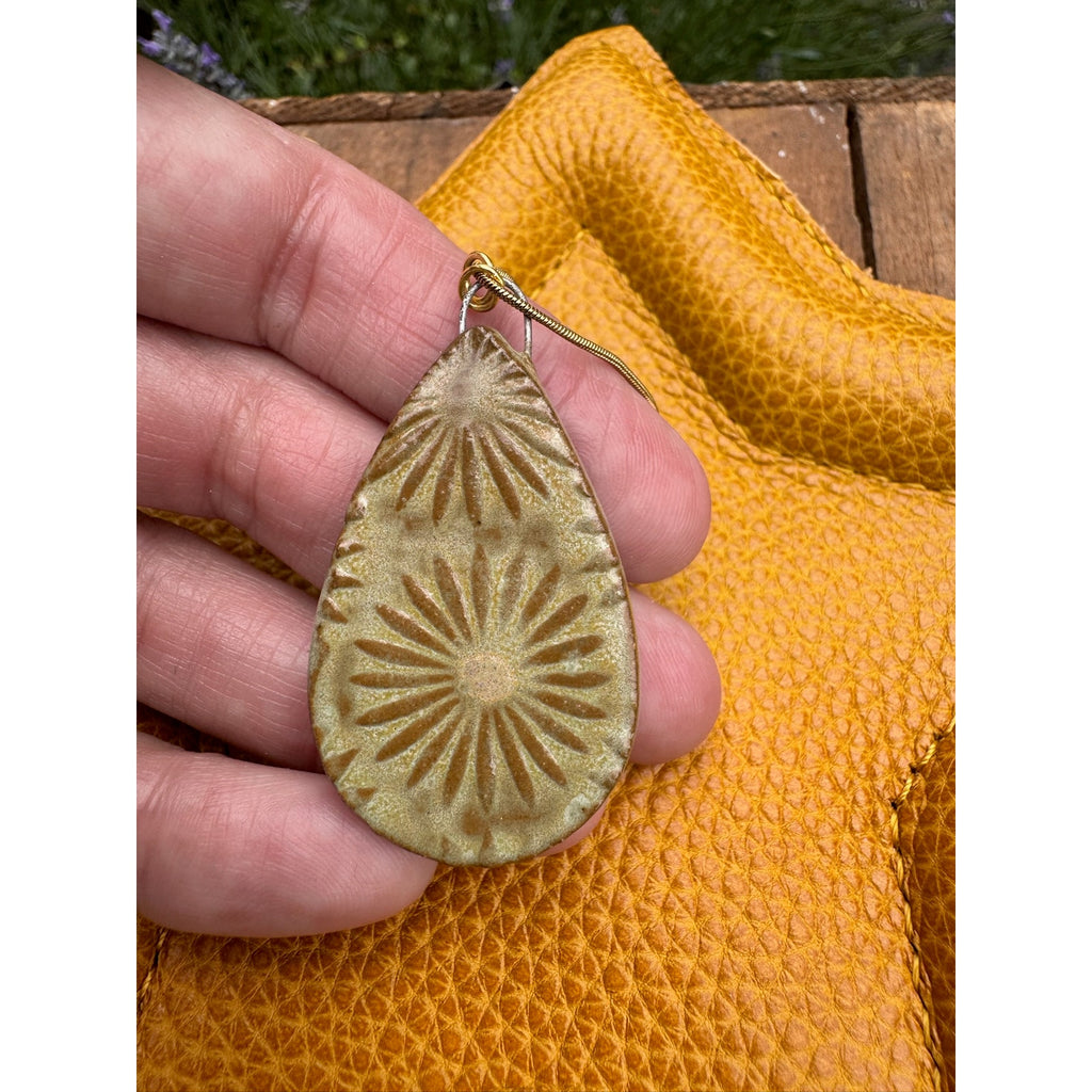 Kiln Fired Tear Drop Necklace Handcrafted Ceramic Daisy Flowers Neutral Jewelry