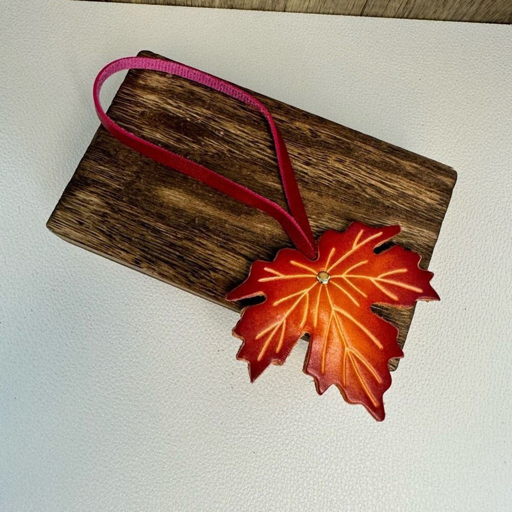 Maple Leaf Genuine Leather Purse Charm NeW FAST SHIP Leather Keychain Bag Flair