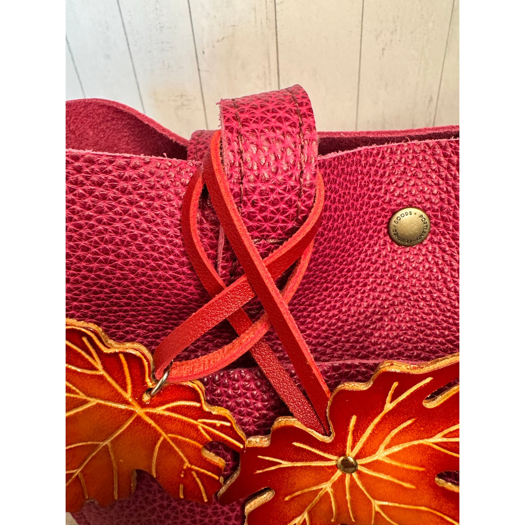 Double Maple Leaf Leather Purse Charm NeW FAST SHIP Leather Keychain Bag Flair