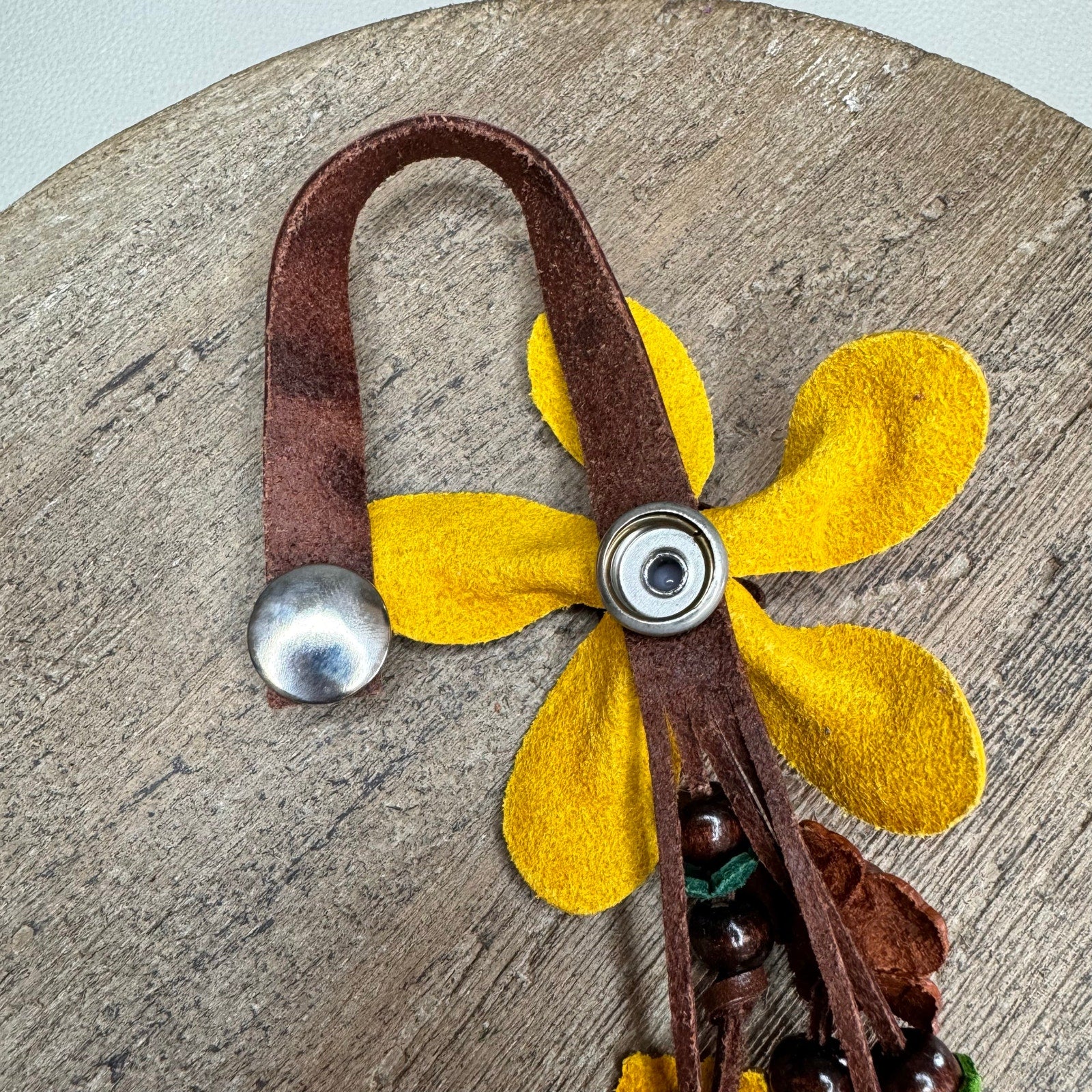 Daisy Flower Leather Bag Charm Genuine Leather Purse Crossbody Keychain NEW