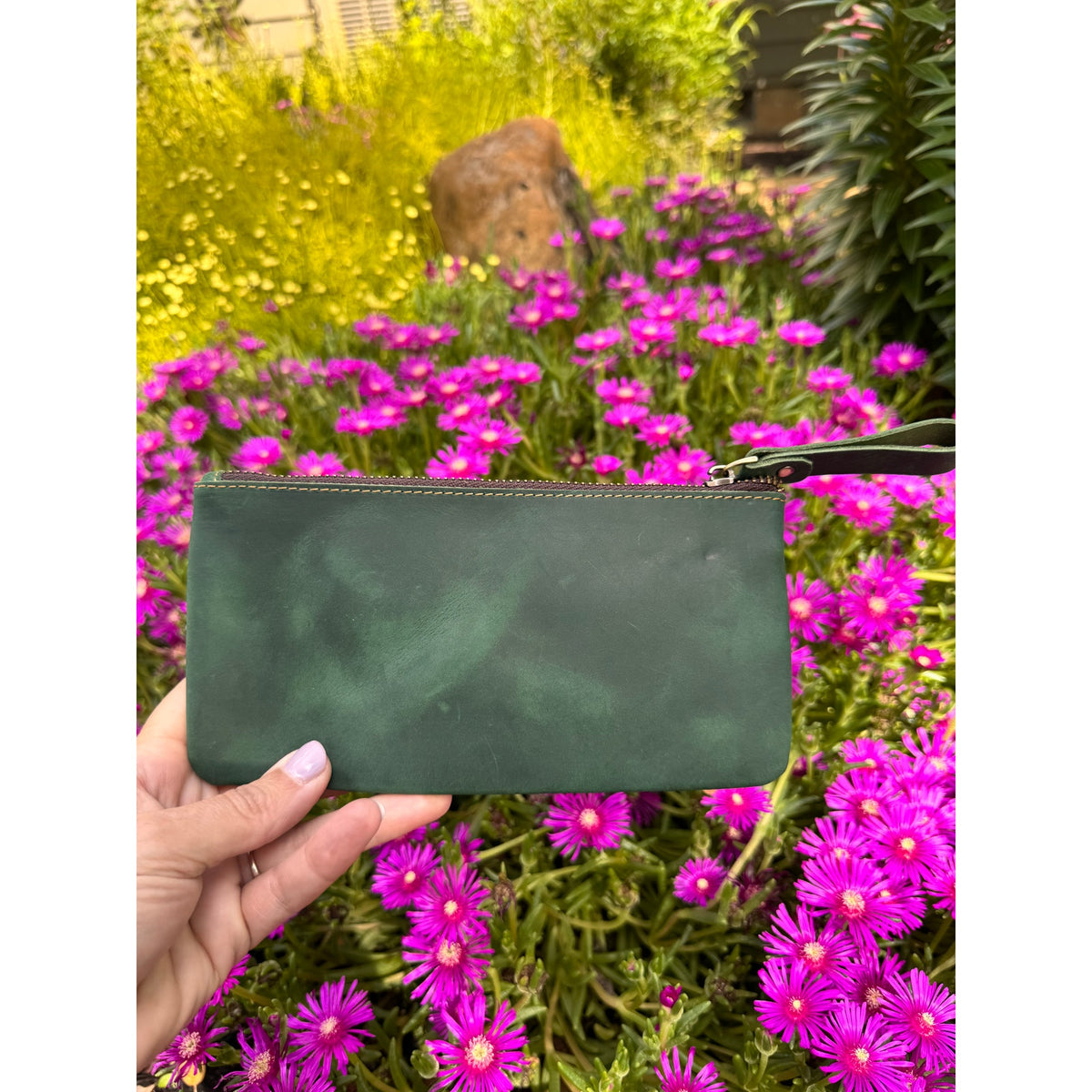 Genuine Leather DYNASTY Green Makeup Bag CLUTCH Pouch Leather Wristlet Bag NEW