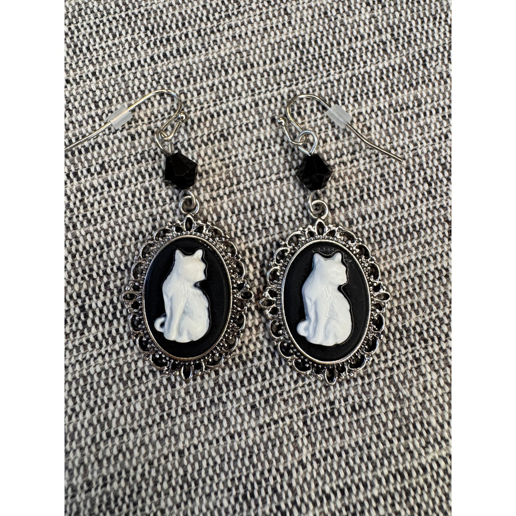 Kitty Cat Cameo Earrings Cute Cat Earrings Black White Accessories