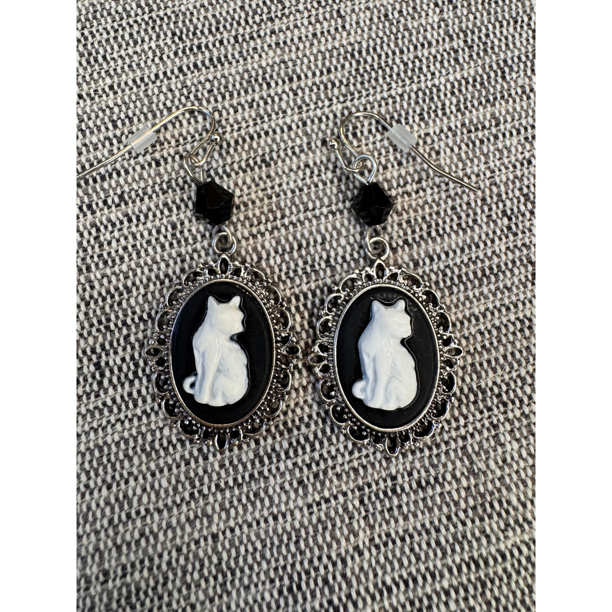 Kitty Cat Cameo Earrings Cute Cat Earrings Black White Accessories