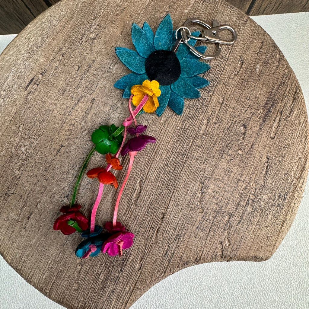 Daisy Flower Leather Bag Charm Genuine Leather Purse Crossbody Keychain NEW