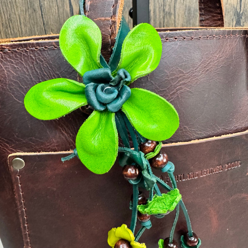 Daisy Flower Leather Bag Charm Genuine Leather Purse Crossbody Keychain NEW