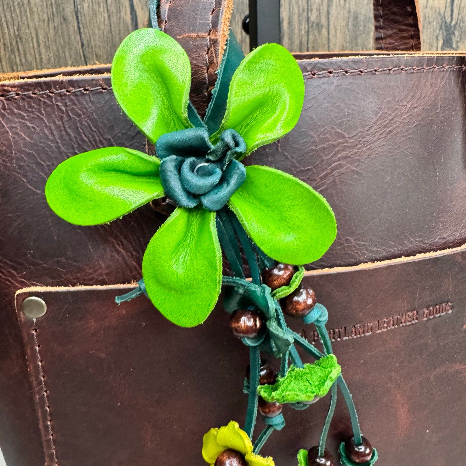 Daisy Flower Leather Bag Charm Genuine Leather Purse Crossbody Keychain NEW