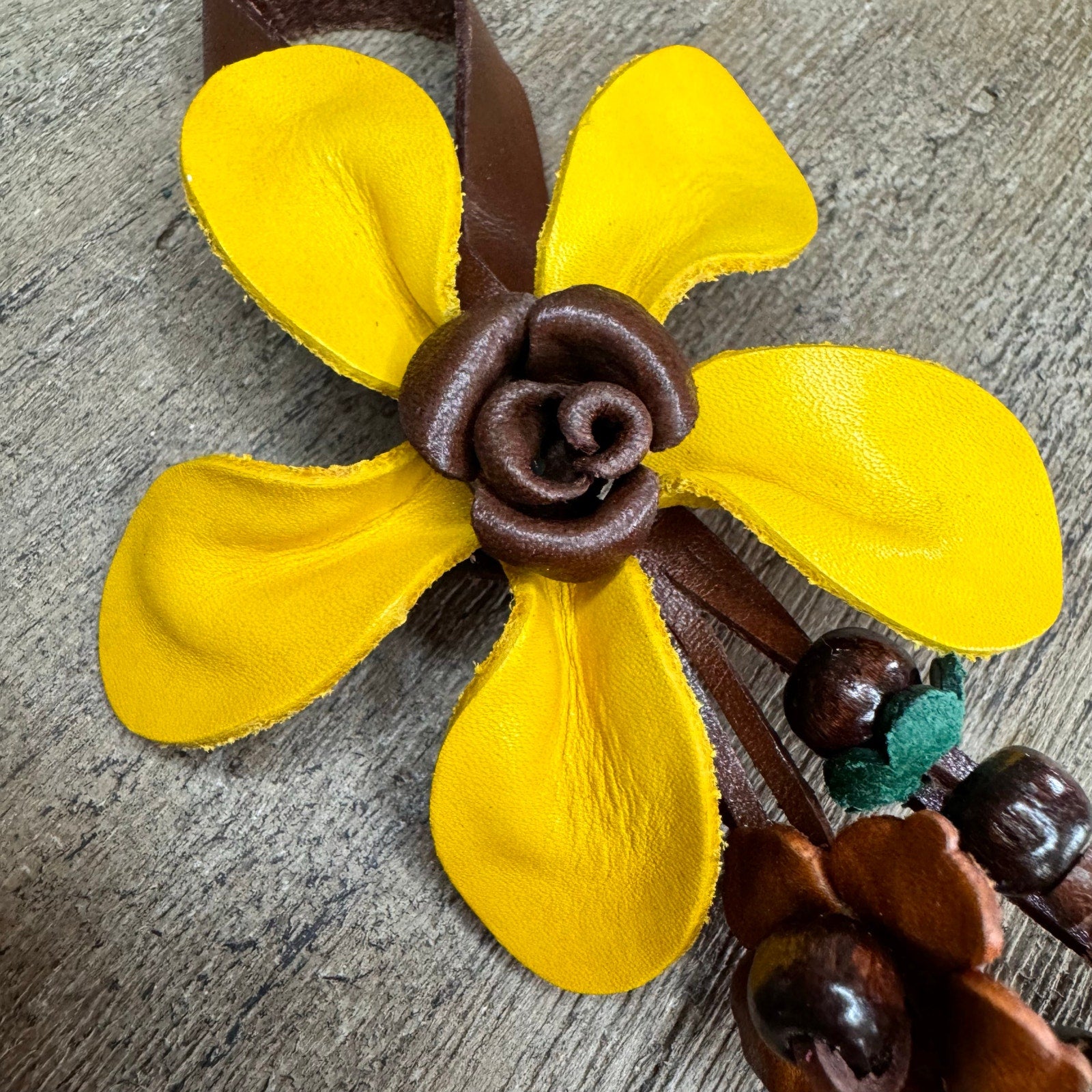 Daisy Flower Leather Bag Charm Genuine Leather Purse Crossbody Keychain NEW